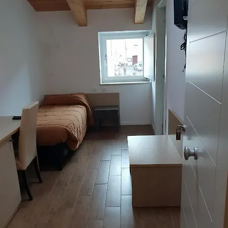 Ostello Vallepietra Vandrarhem *